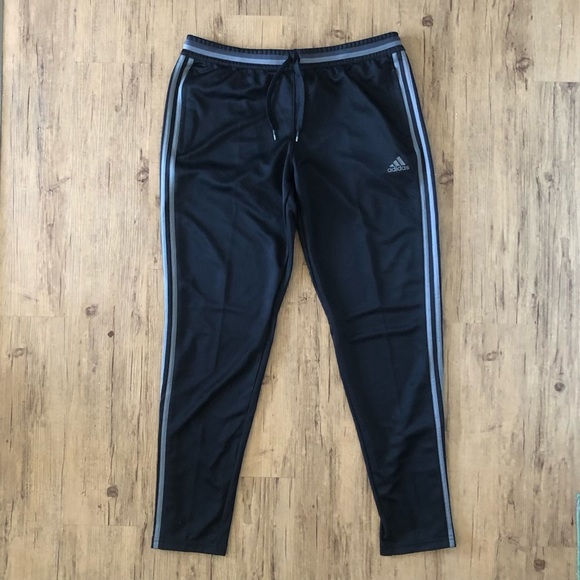 Adidas tracksuit Large - Picture 1 of 6